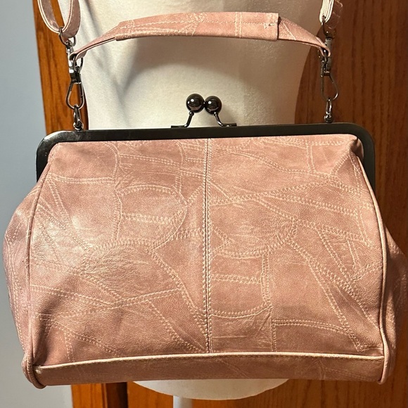 Barbie Pink Kiss Lock Contrasty Stitch Shoulder Bag With Adjustable Crossbody - Picture 4 of 16